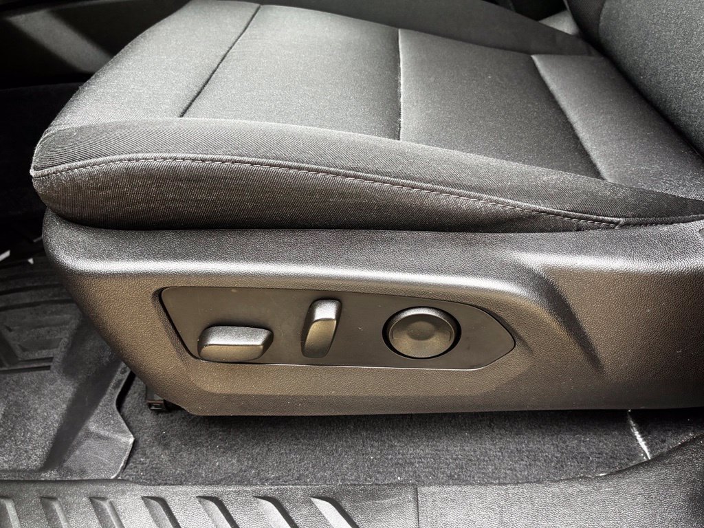 Certified 2024 Chevrolet Colorado Trail Boss w/ Advanced Trailering Package AWD/4WD image 26