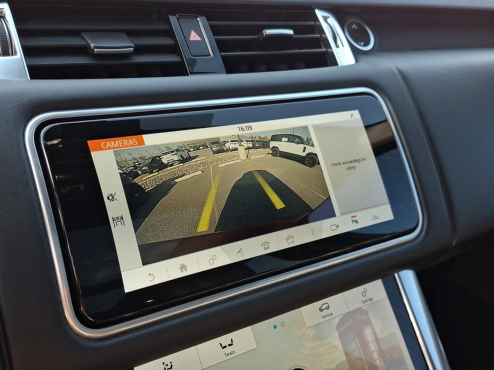 Used 2022 Land Rover Range Rover Sport HST image 19