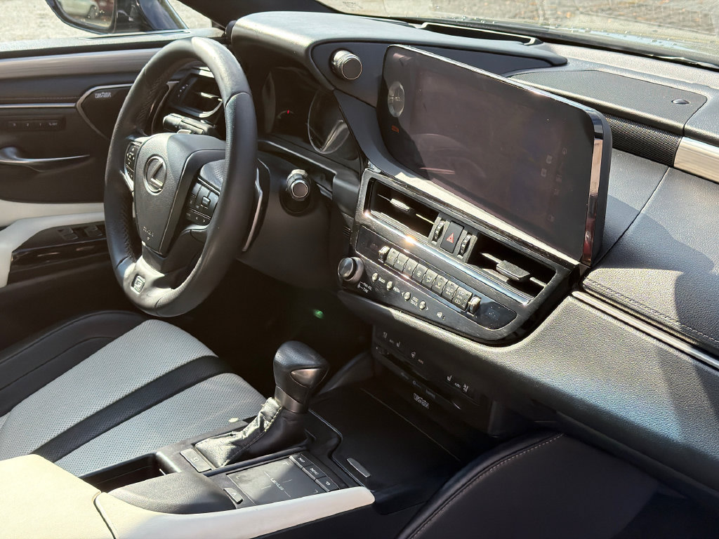 Used 2022 Lexus ES 350 F Sport w/ Accessory Package FWD image 8