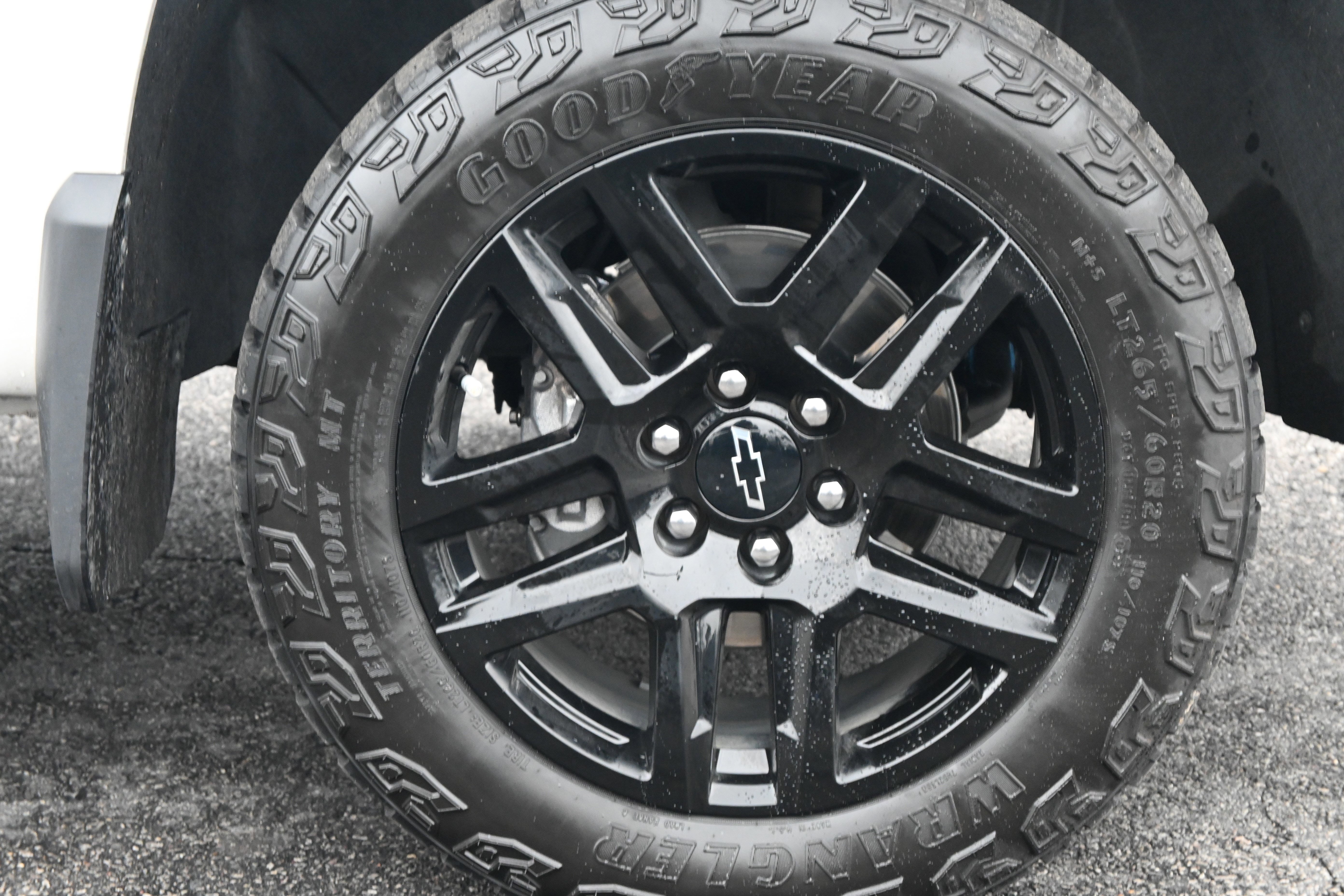 Used 2023 Chevrolet Silverado 1500 LT Trail Boss w/ Protection Package image 13