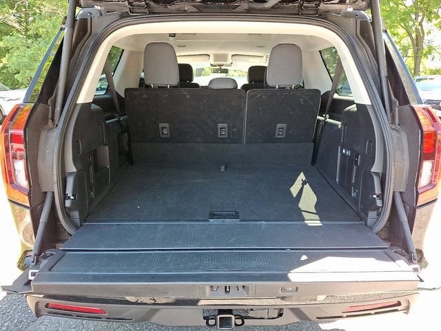 Used 2025 Ford Expedition Max Active AWD/4WD image 29