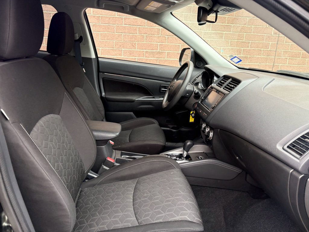 Used 2025 Mitsubishi Outlander Sport ES AWD/4WD image 24