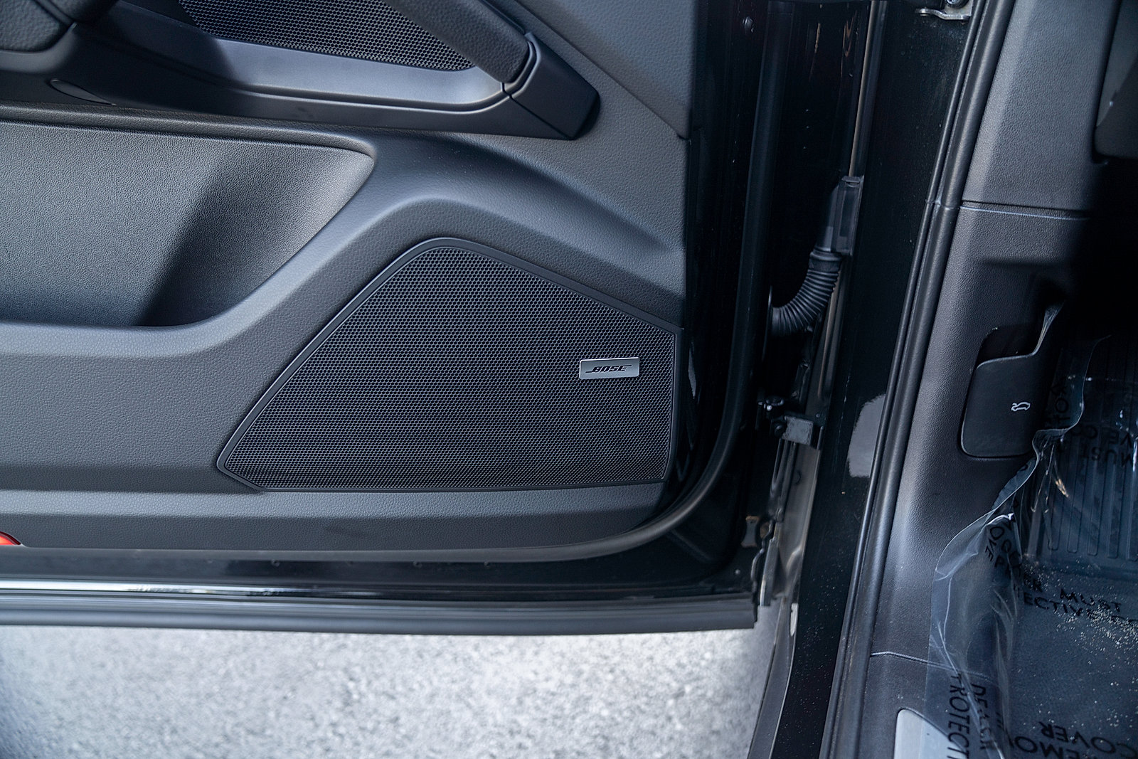 Certified 2025 Porsche Cayenne AWD/4WD image 19