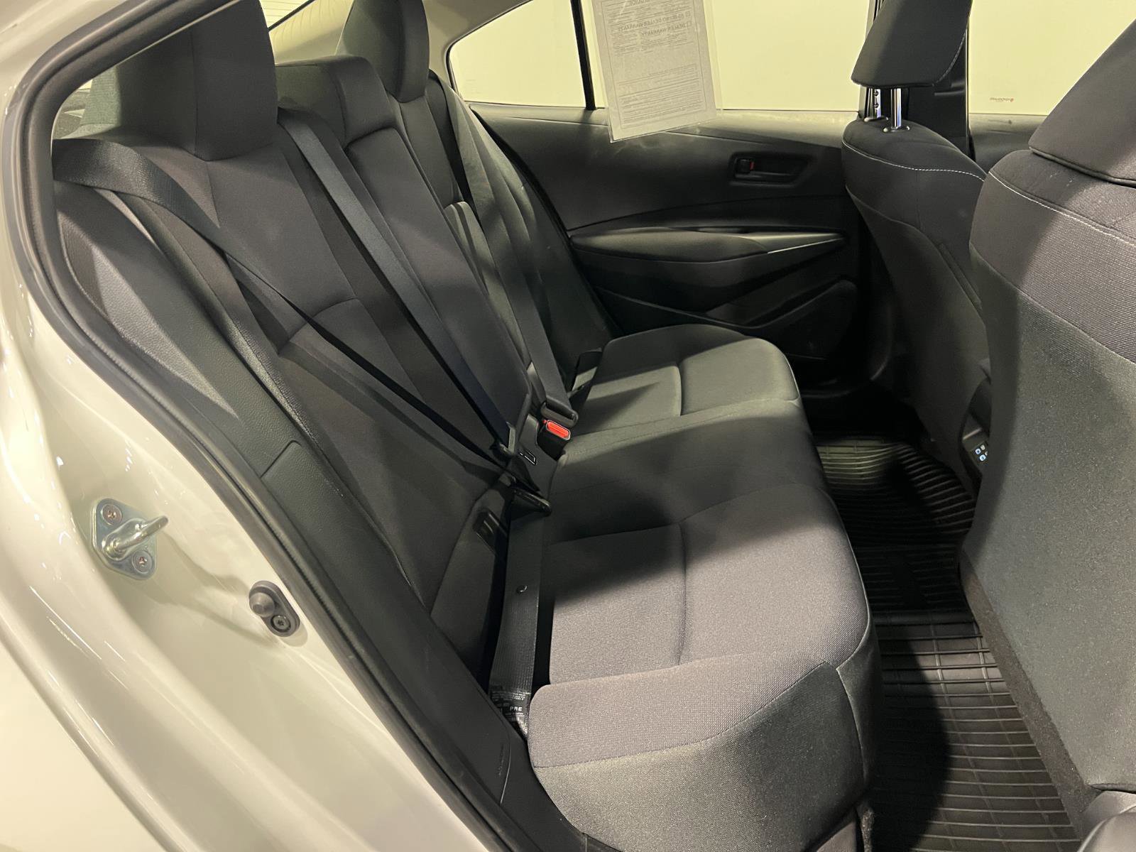 Used 2023 Toyota Corolla LE image 31