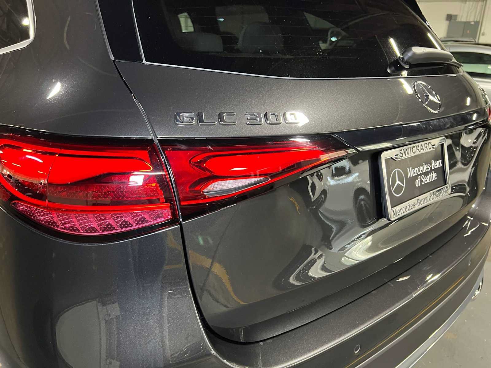 Used 2026 Mercedes-Benz GLC 300 4MATIC image 14