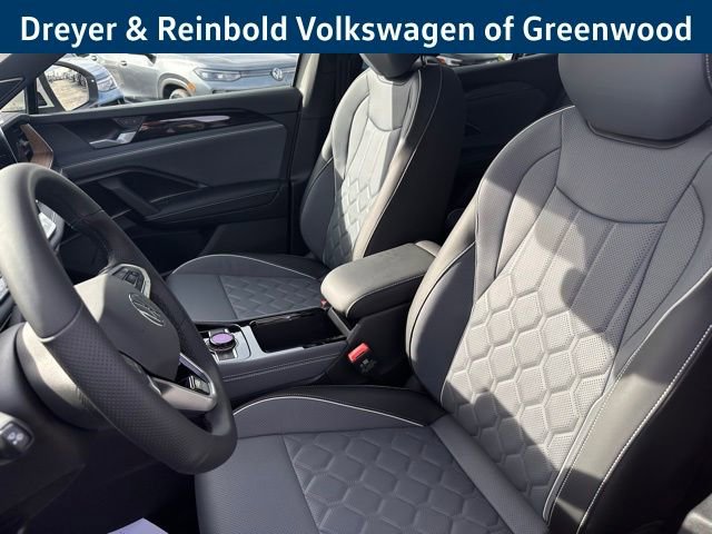 New 2026 Volkswagen Tiguan SEL R-Line image 28