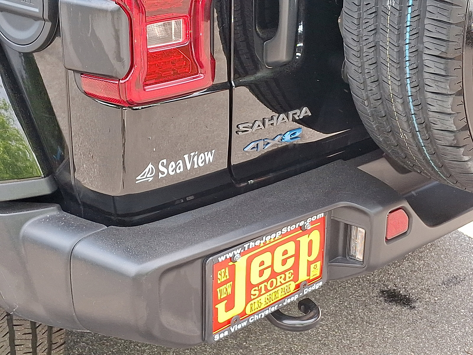 Certified 2025 Jeep Wrangler Unlimited Sahara AWD/4WD image 31