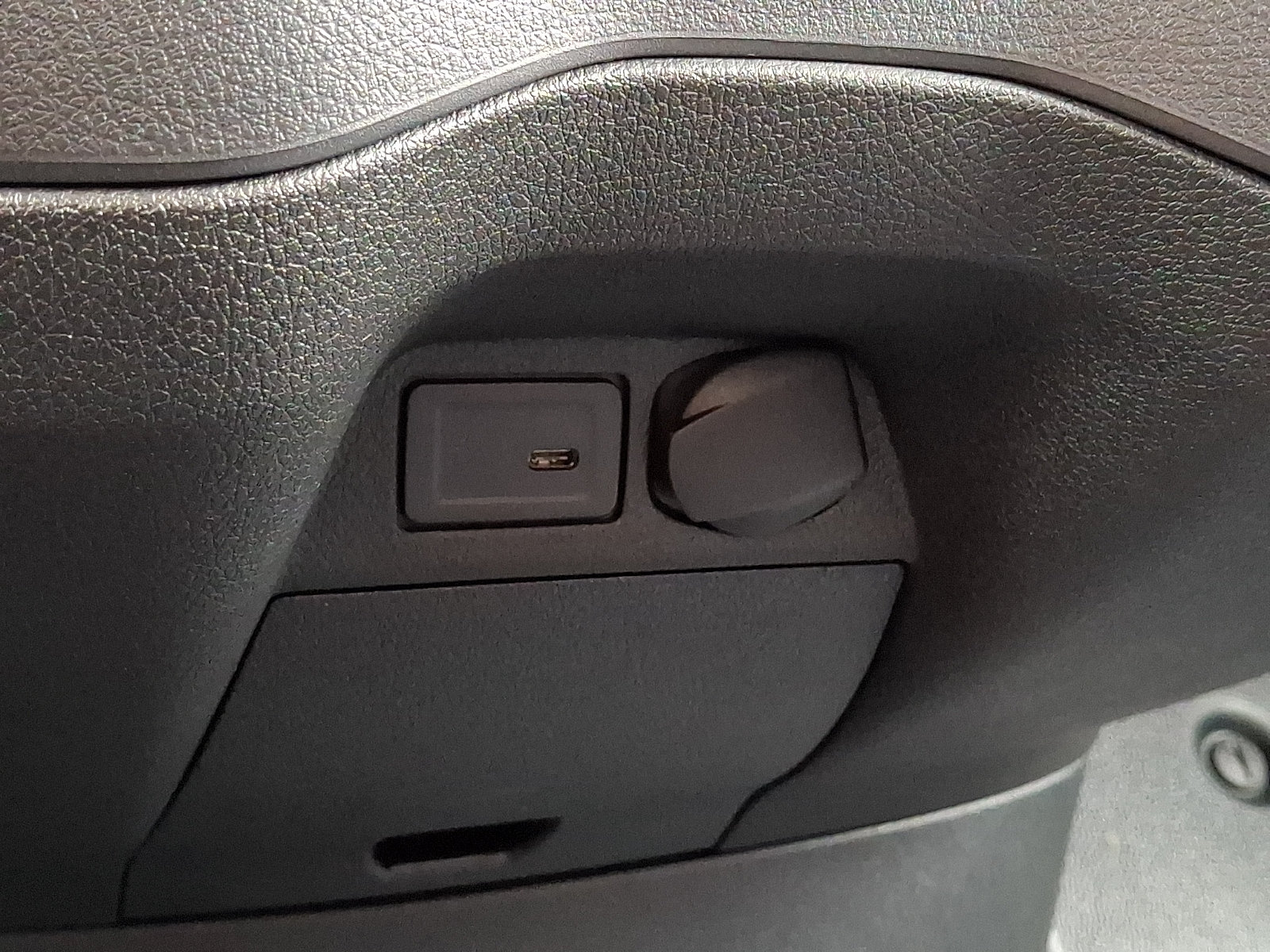 Used 2025 Mercedes-Benz Sprinter 2500 image 23