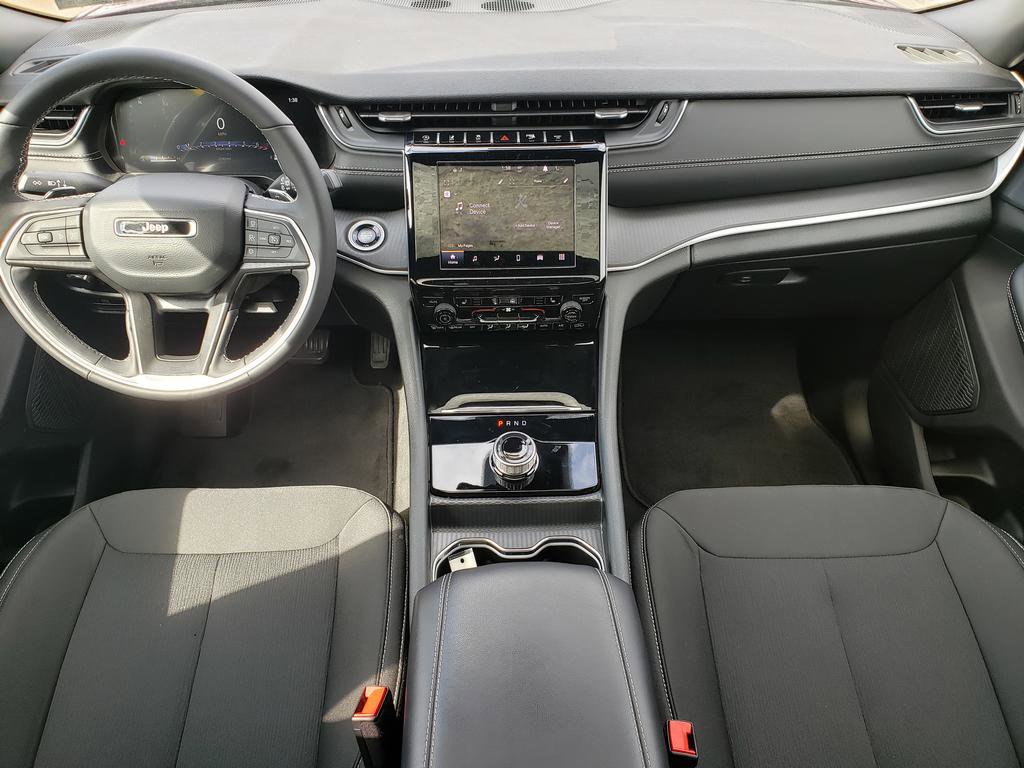 New 2025 Jeep Grand Cherokee Laredo X w/ Luxury Tech Group I image 14