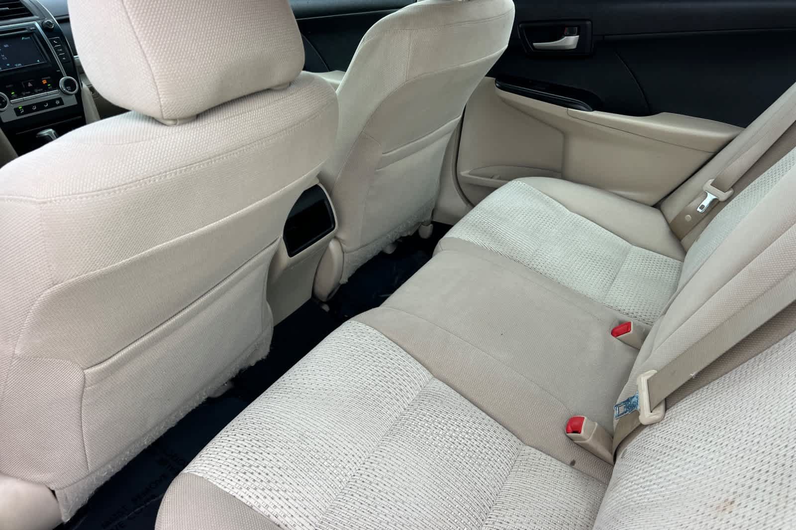 Used 2013 Toyota Camry LE FWD image 4