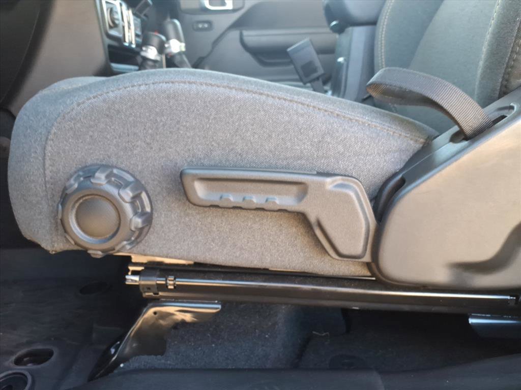 Used 2024 Jeep Gladiator Sport image 14