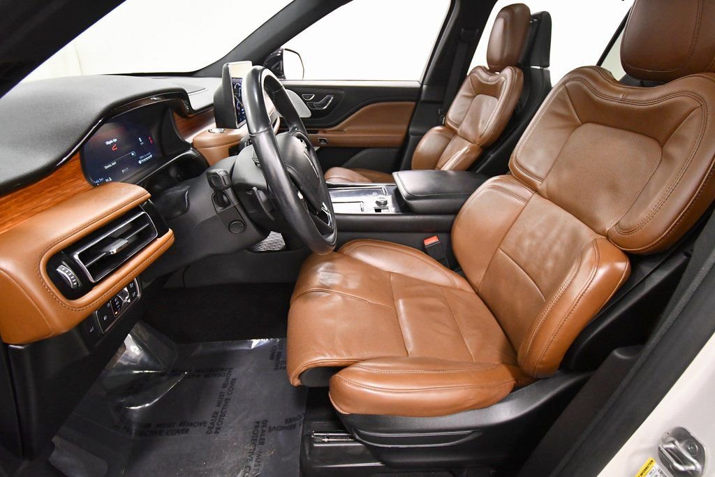Used 2020 Lincoln Aviator Reserve w/ Equipment Group 202A image 14