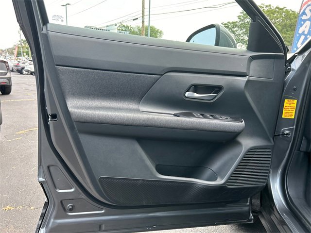 New 2025 Nissan Kicks SV w/ SV Premium Package image 9