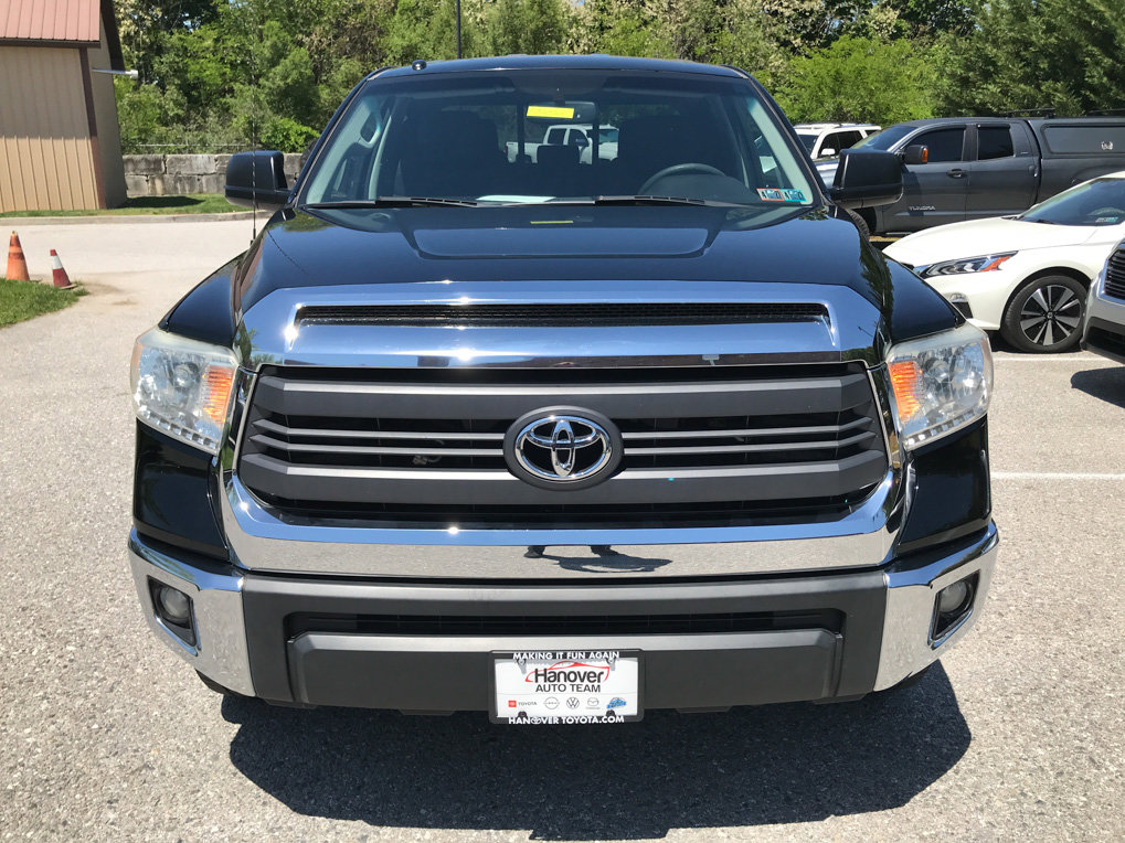 Used 2015 Toyota Tundra SR5 w/ SR5 Upgrade Package AWD/4WD image 3