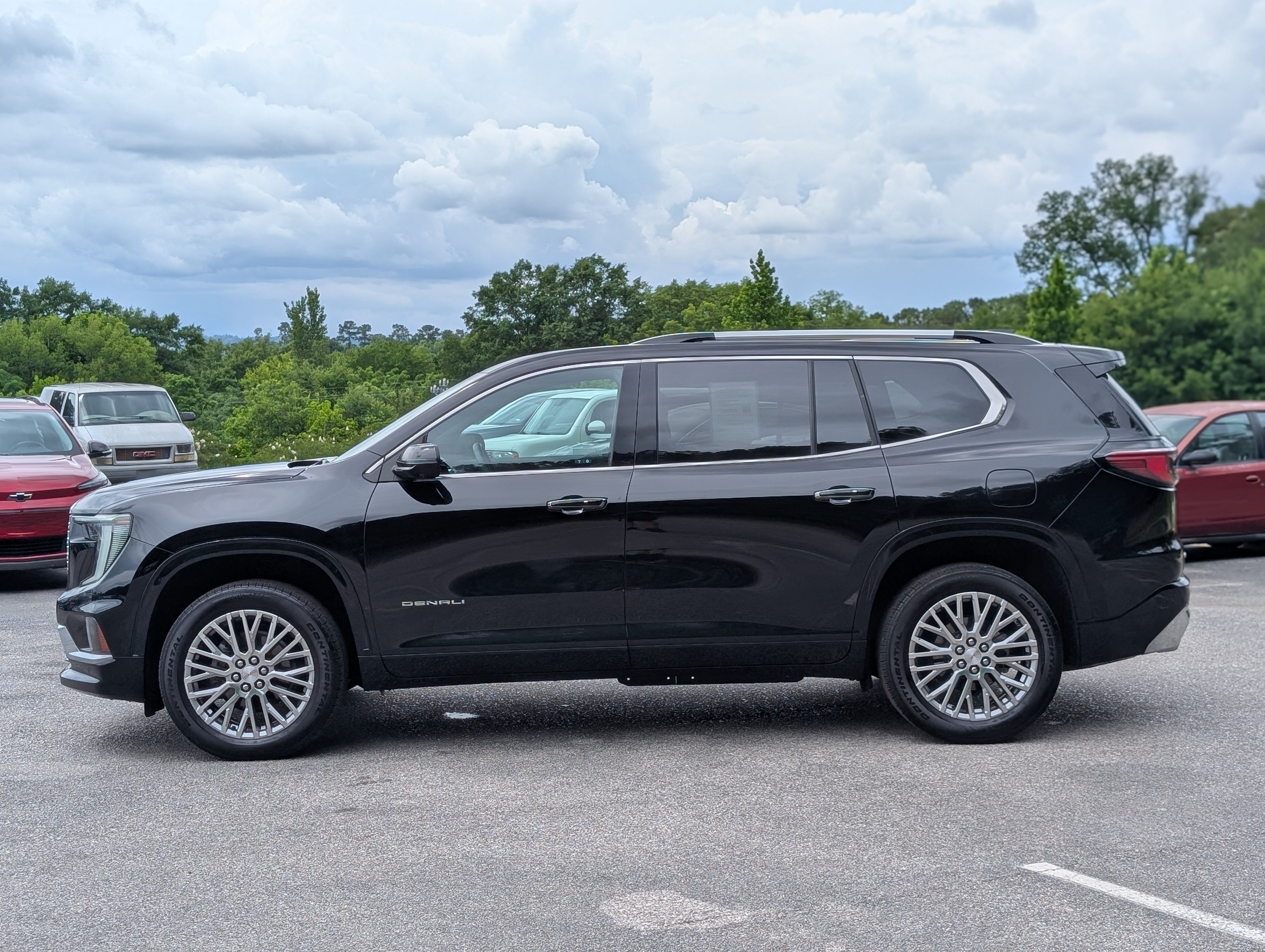 Used 2024 GMC Acadia Denali FWD image 6