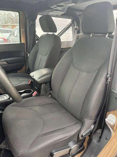 Used 2015 Jeep Wrangler Sport image 21