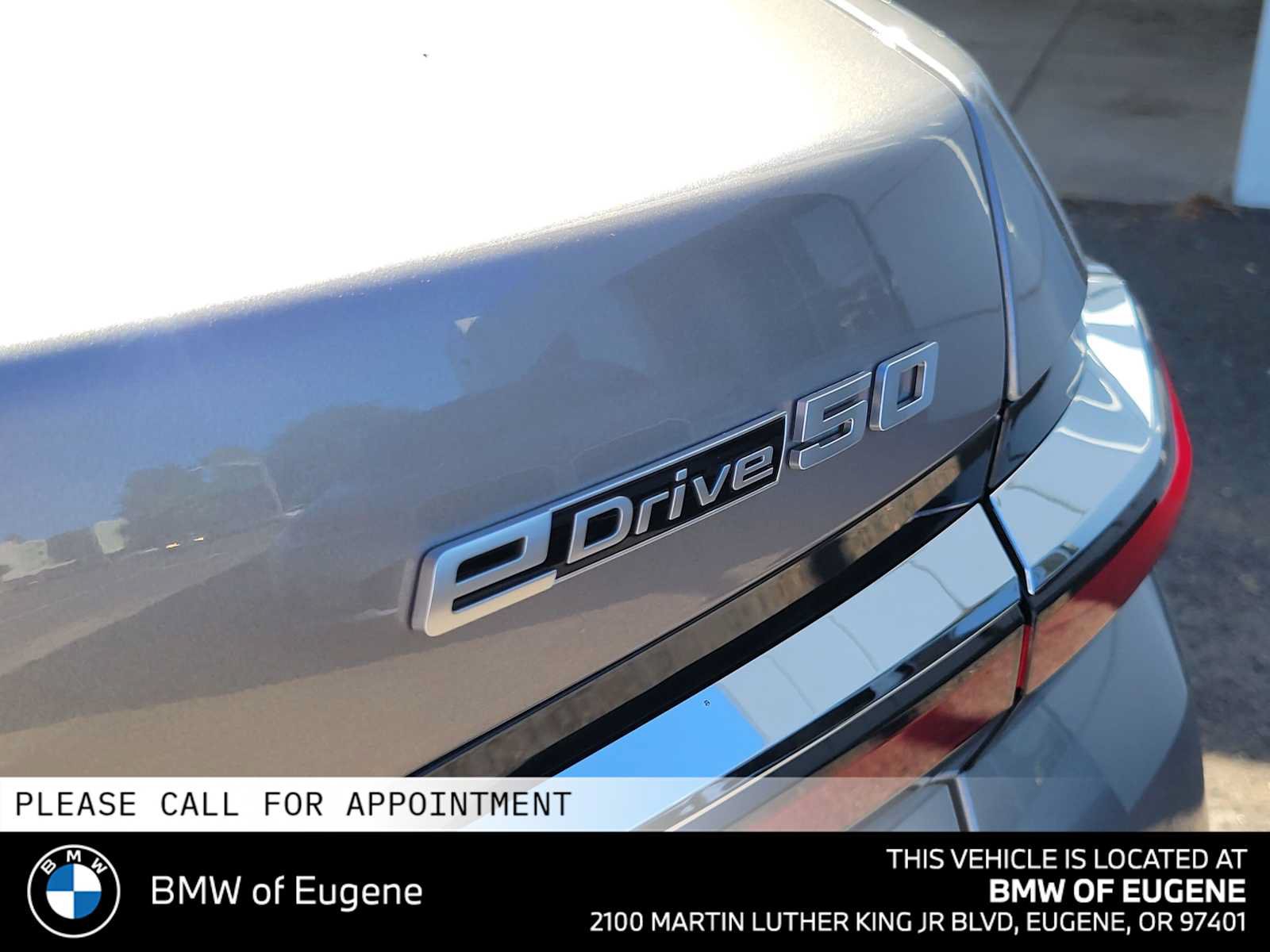 Used 2025 BMW i7 eDrive50 w/ M Sport Package RWD image 17