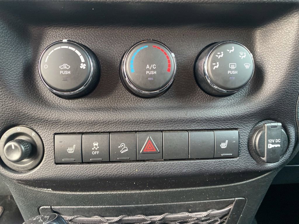 Used 2018 Jeep Wrangler Unlimited Sport S AWD/4WD image 33