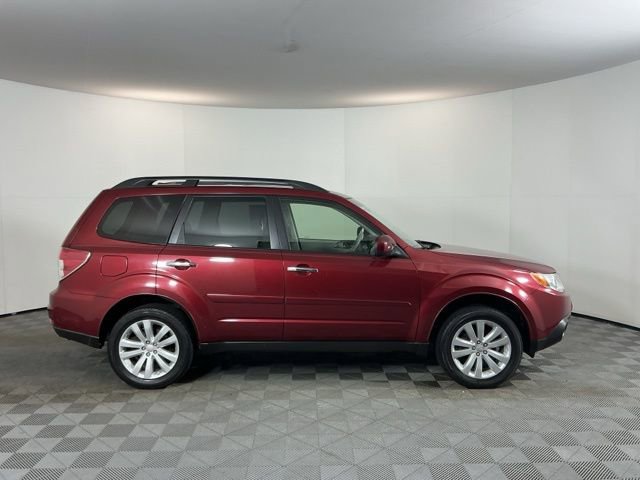 Used 2011 Subaru Forester 2.5X Limited AWD/4WD image 4