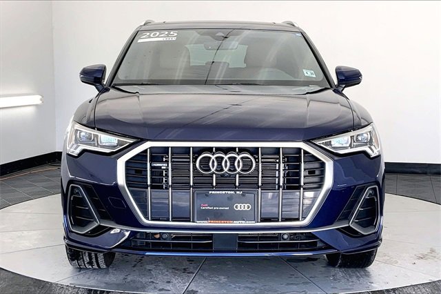 Certified 2025 Audi Q3 2.0T Premium Plus w/ Premium Plus Package image 3