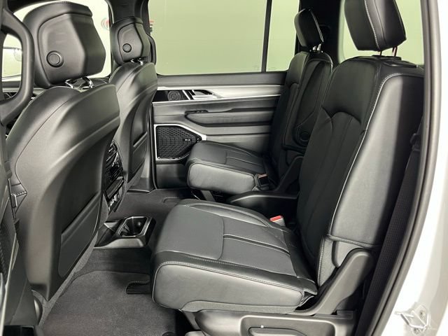 New 2026 Jeep Grand Wagoneer Limited w/ Premium Group II AWD/4WD image 25