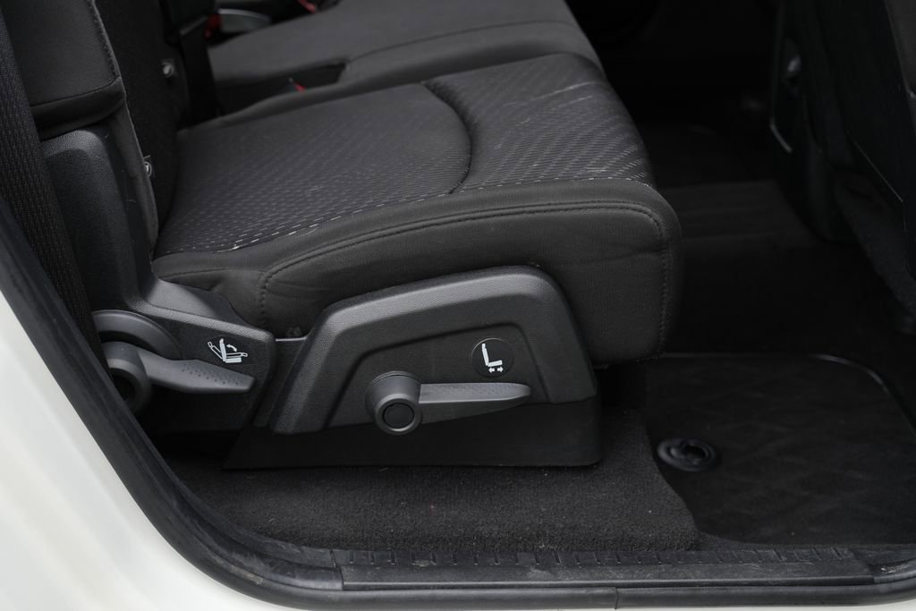 Used 2018 Dodge Journey SE w/ Mopar All Weather Group image 35