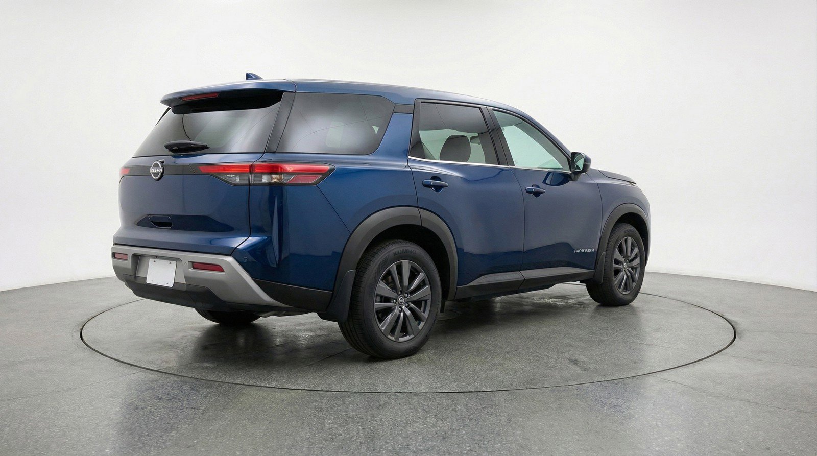 Used 2025 Nissan Pathfinder SV FWD image 9