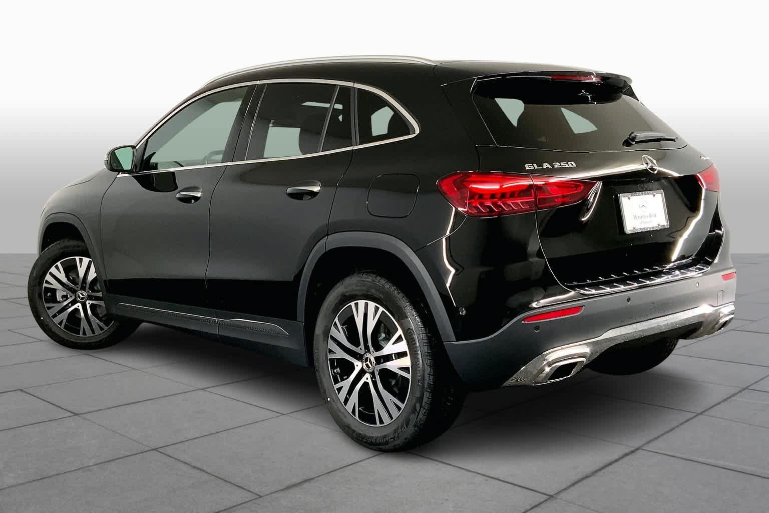 New 2025 Mercedes-Benz GLA 250 4MATIC image 4