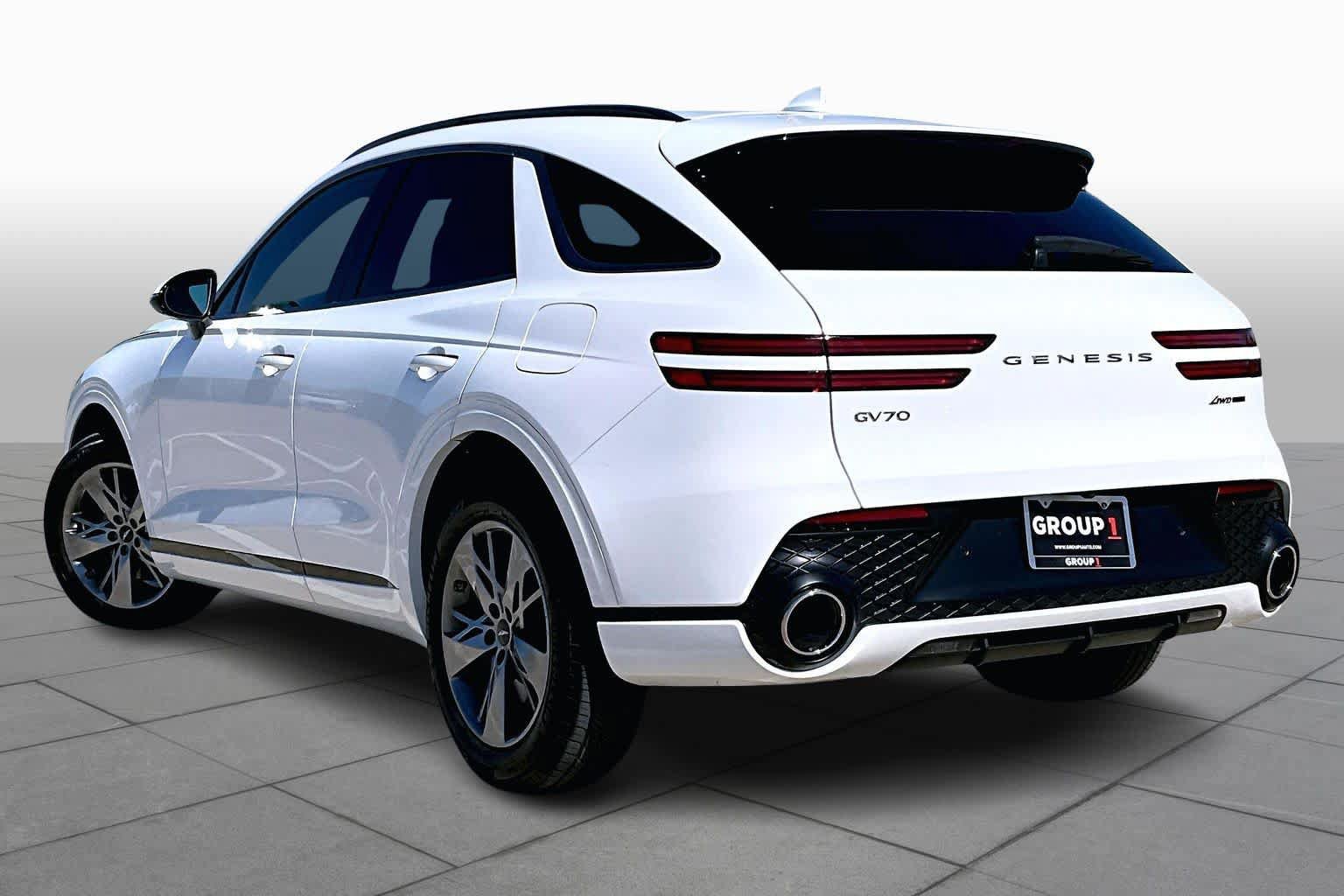 Used 2025 Genesis GV70 3.5T Sport AWD/4WD image 11