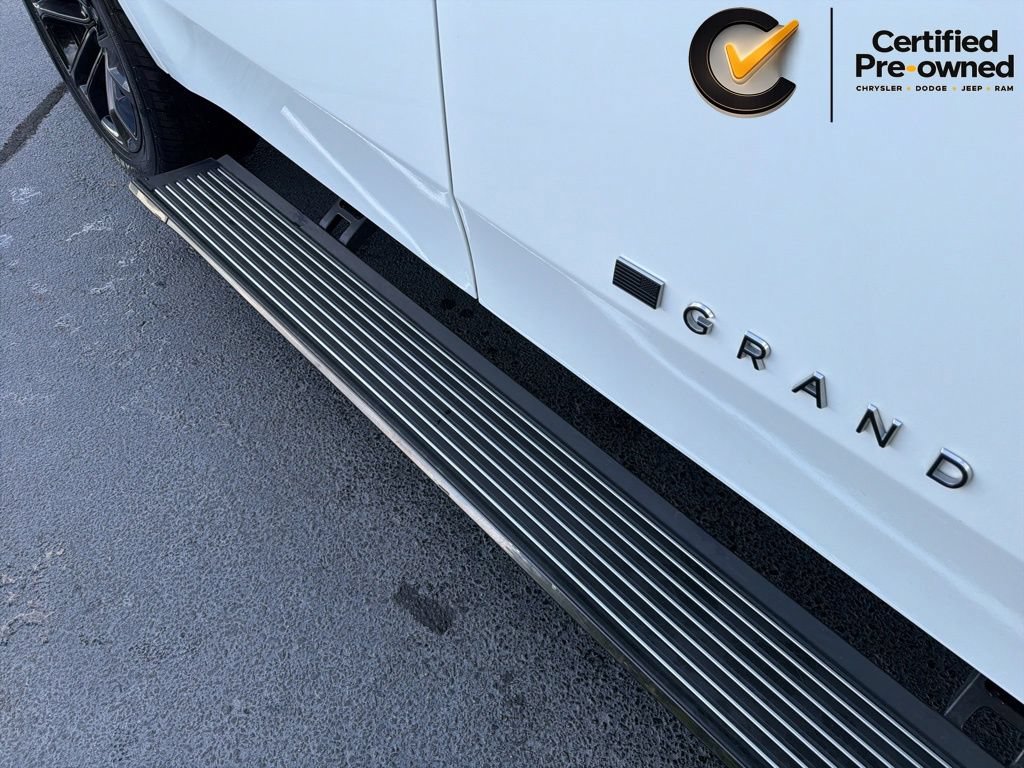 Certified 2023 Jeep Grand Wagoneer Series II AWD/4WD image 10