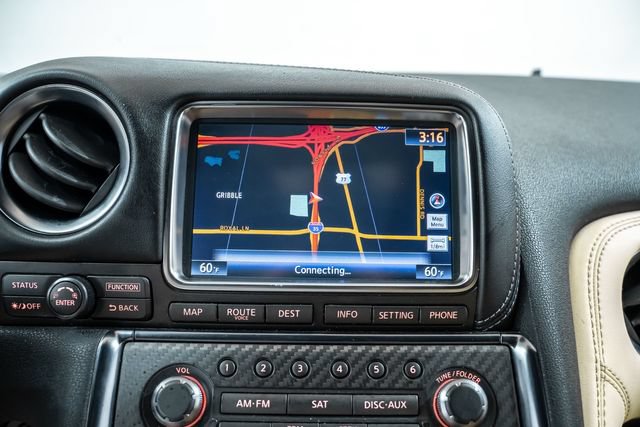 Used 2015 Nissan GT-R Premium AWD/4WD image 29