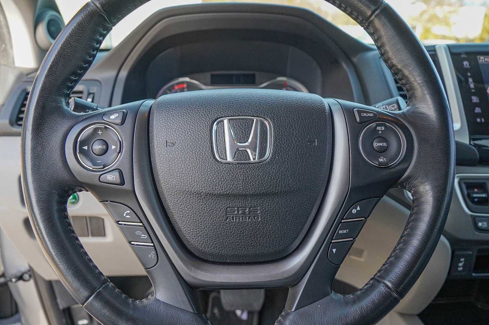 Used 2017 Honda Pilot EX-L image 12