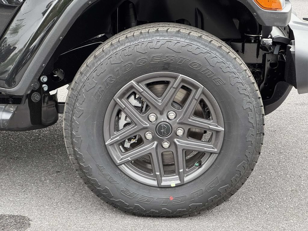 New 2026 Jeep Gladiator Sport AWD/4WD image 11