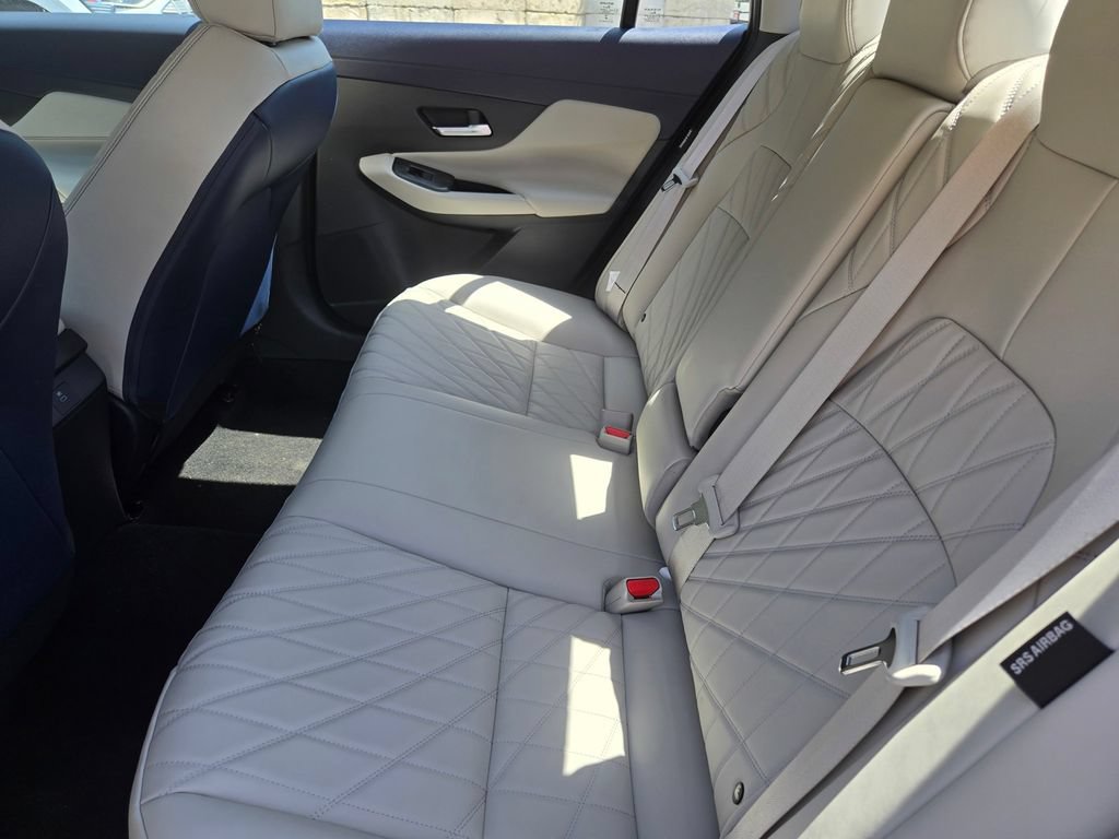 New 2026 Nissan Sentra SL w/ Floor Mat Package FWD image 5