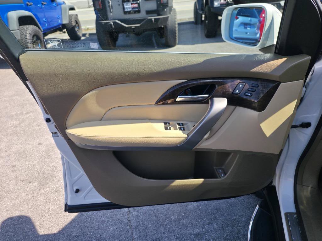 Used 2010 Acura MDX w/ Technology & Entertainment AWD/4WD image 13