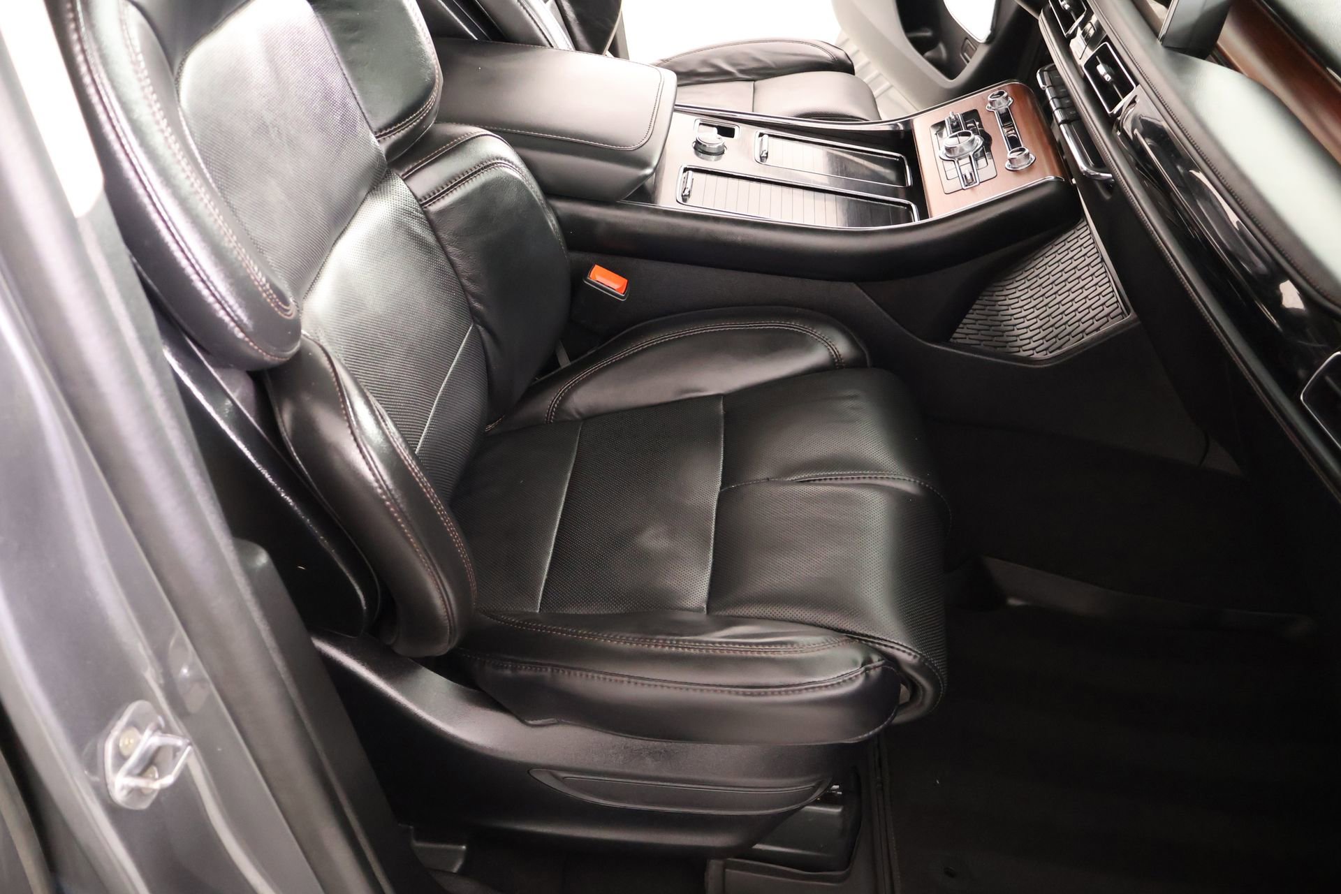 Used 2024 Lincoln Aviator Reserve w/ Equipment Group 201A image 14