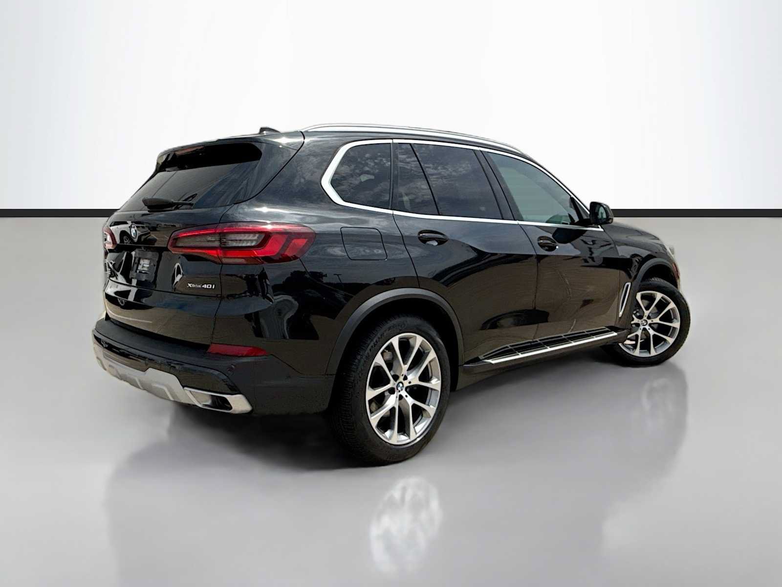 Used 2023 BMW X5 xDrive40i AWD/4WD image 3