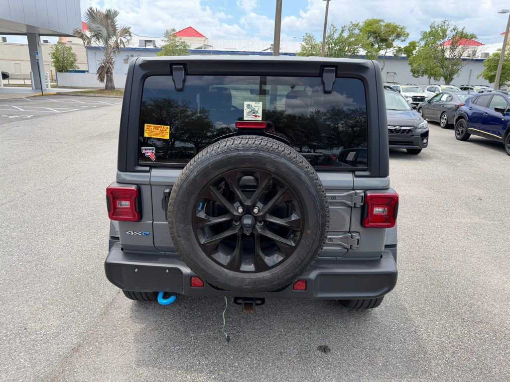 Used 2023 Jeep Wrangler Unlimited Sahara w/ Cold Weather Group AWD/4WD image 6
