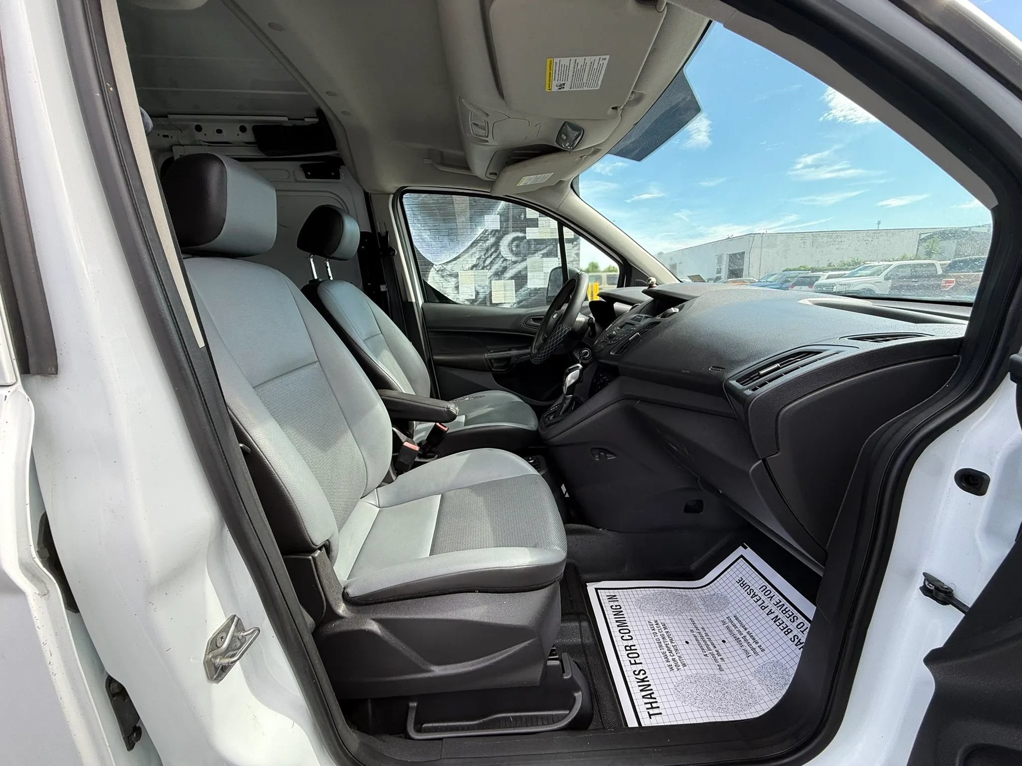 Used 2015 Ford Transit Connect XL FWD image 28