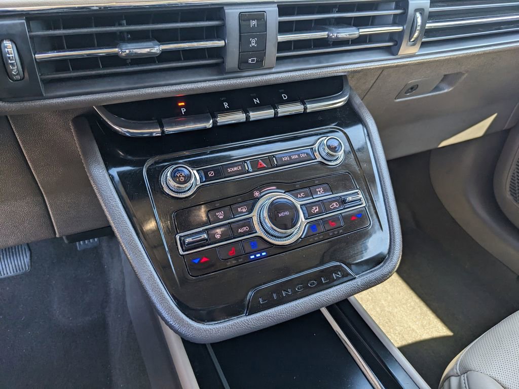 Used 2022 Lincoln Corsair Reserve w/ Elements Package image 24