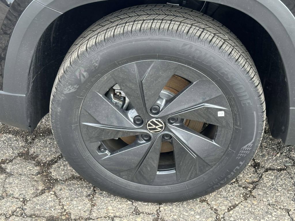 New 2025 Volkswagen Taos S FWD image 7