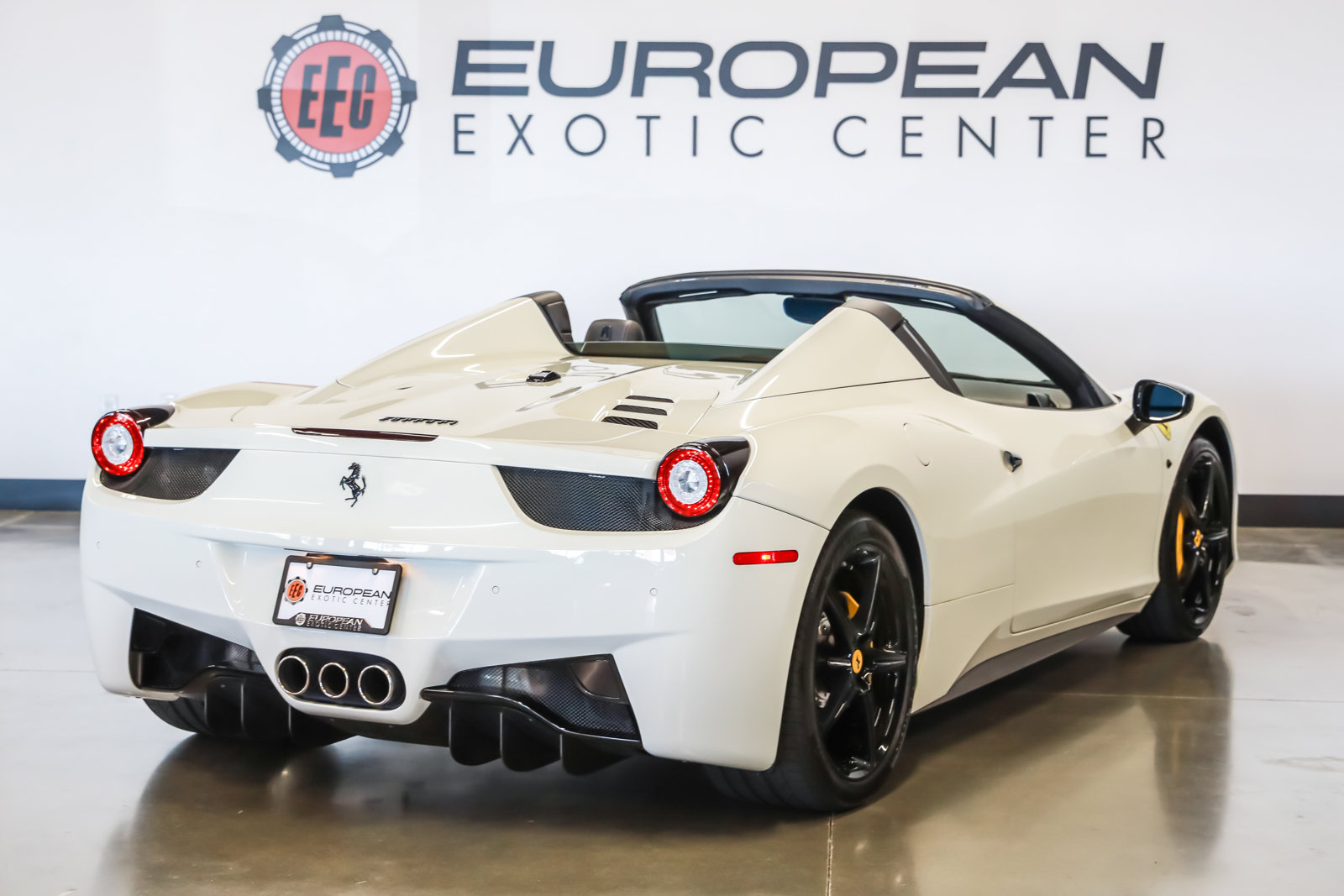 Used 2013 Ferrari 458 Spider RWD image 12