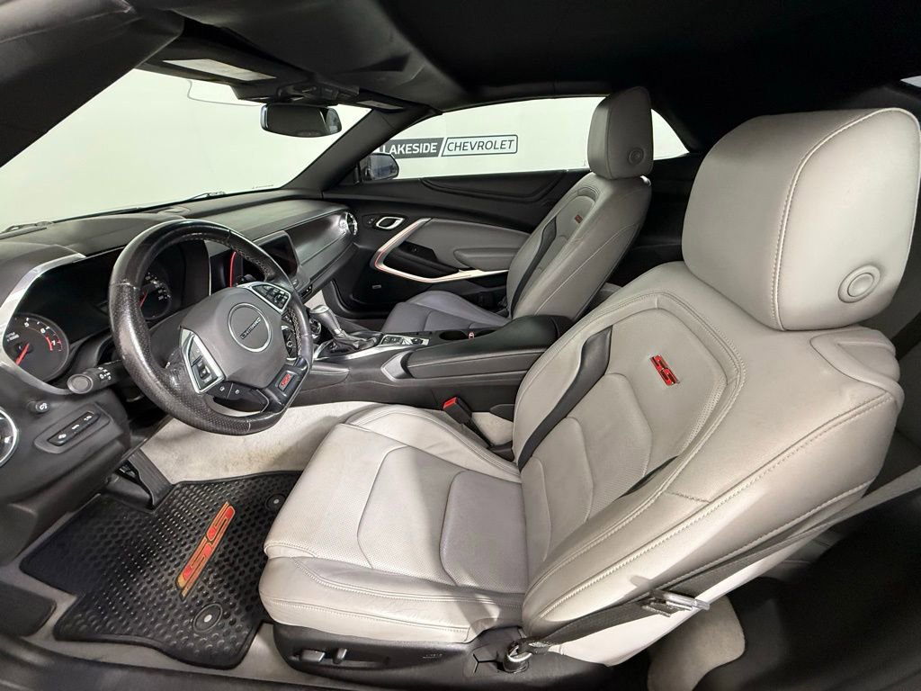 Used 2018 Chevrolet Camaro SS image 13