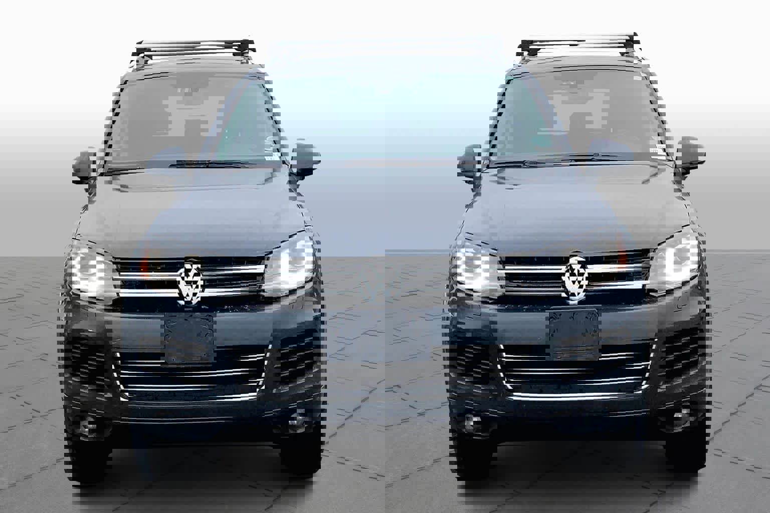 Used 2014 Volkswagen Touareg TDI image 4