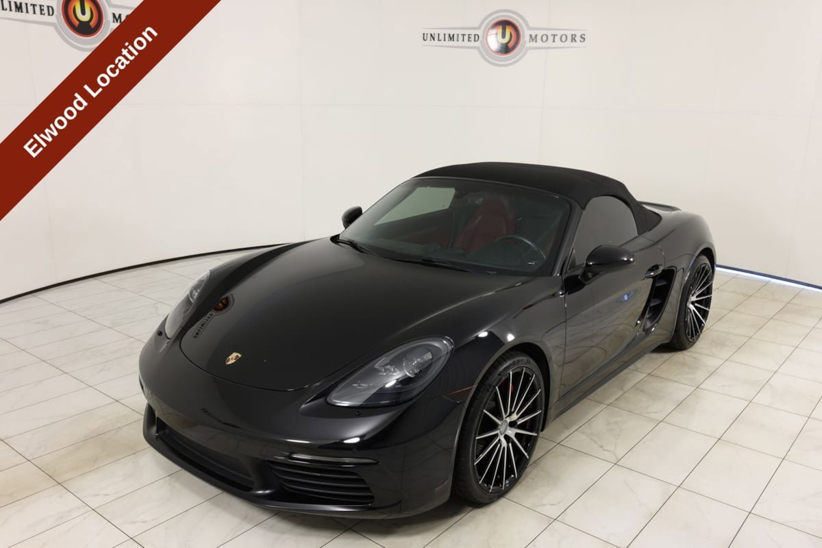 Used 2018 Porsche 718 Boxster RWD image 34