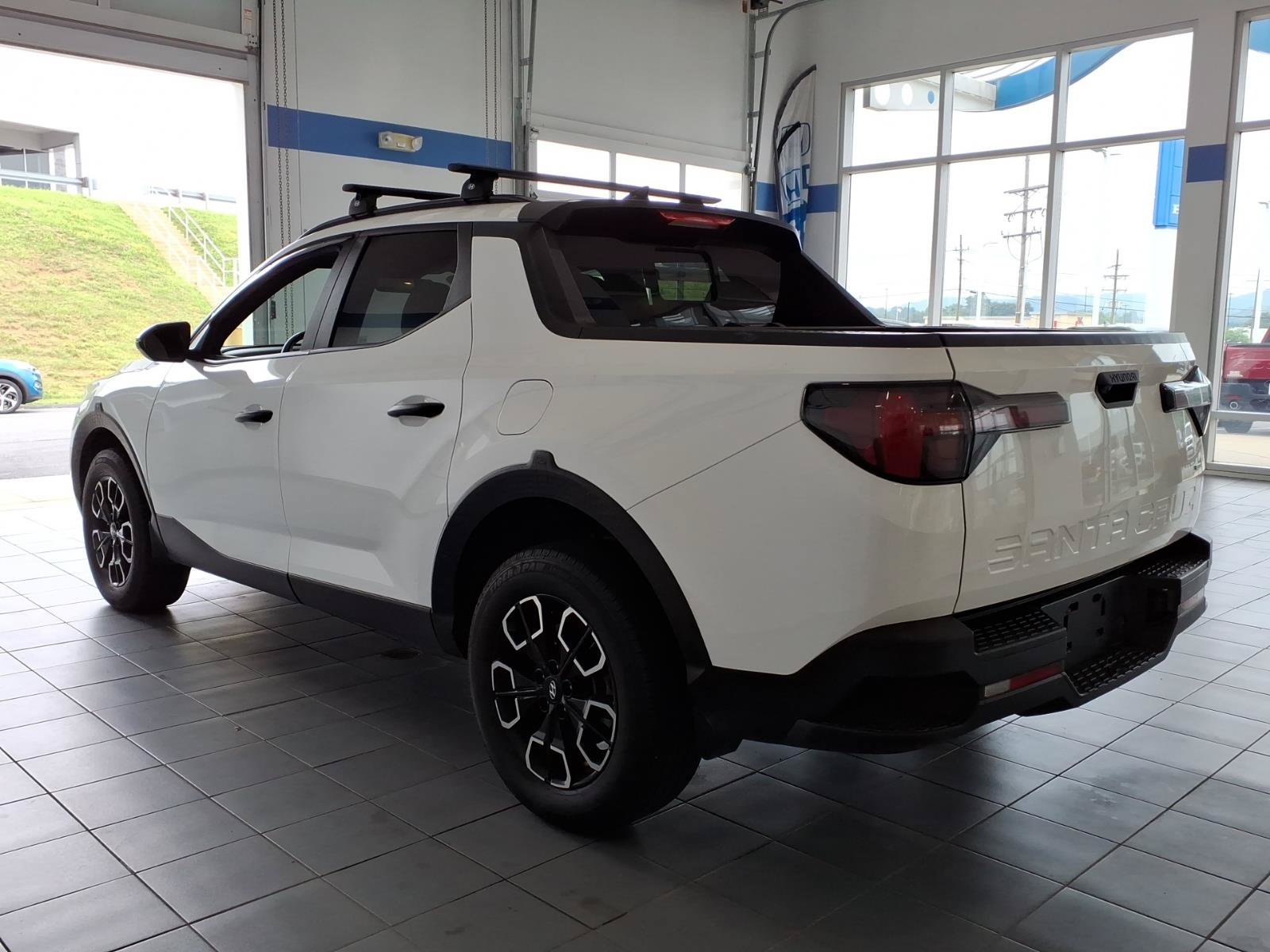 Used 2023 Hyundai Santa Cruz SEL w/ Activity Package AWD/4WD image 6