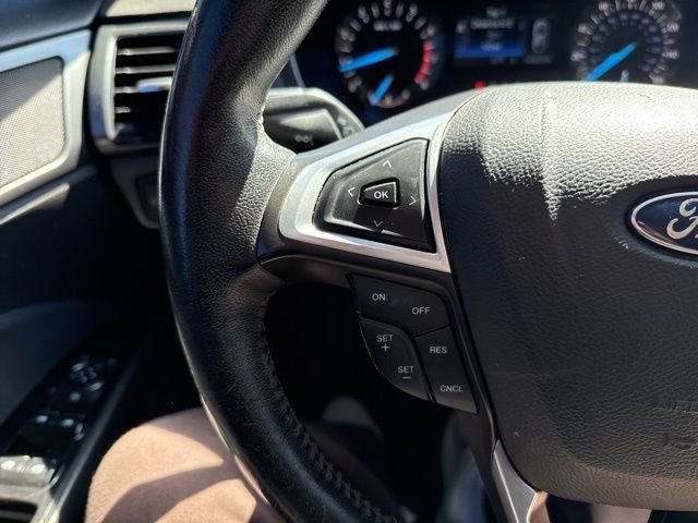 Used 2015 Ford Fusion SE w/ Equipment Group 201A image 22