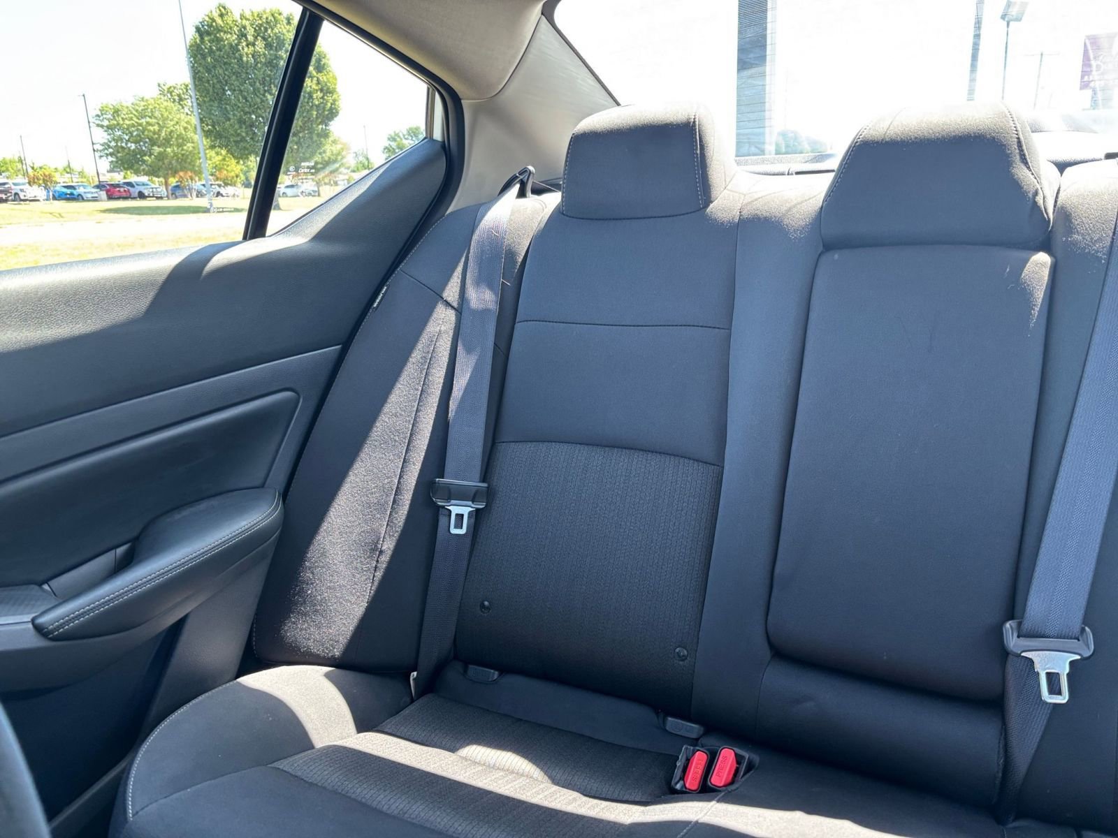 Used 2025 Nissan Altima 2.5 SV FWD image 39