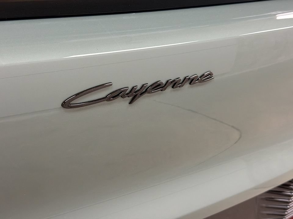 New 2026 Porsche Cayenne Electric AWD/4WD image 34