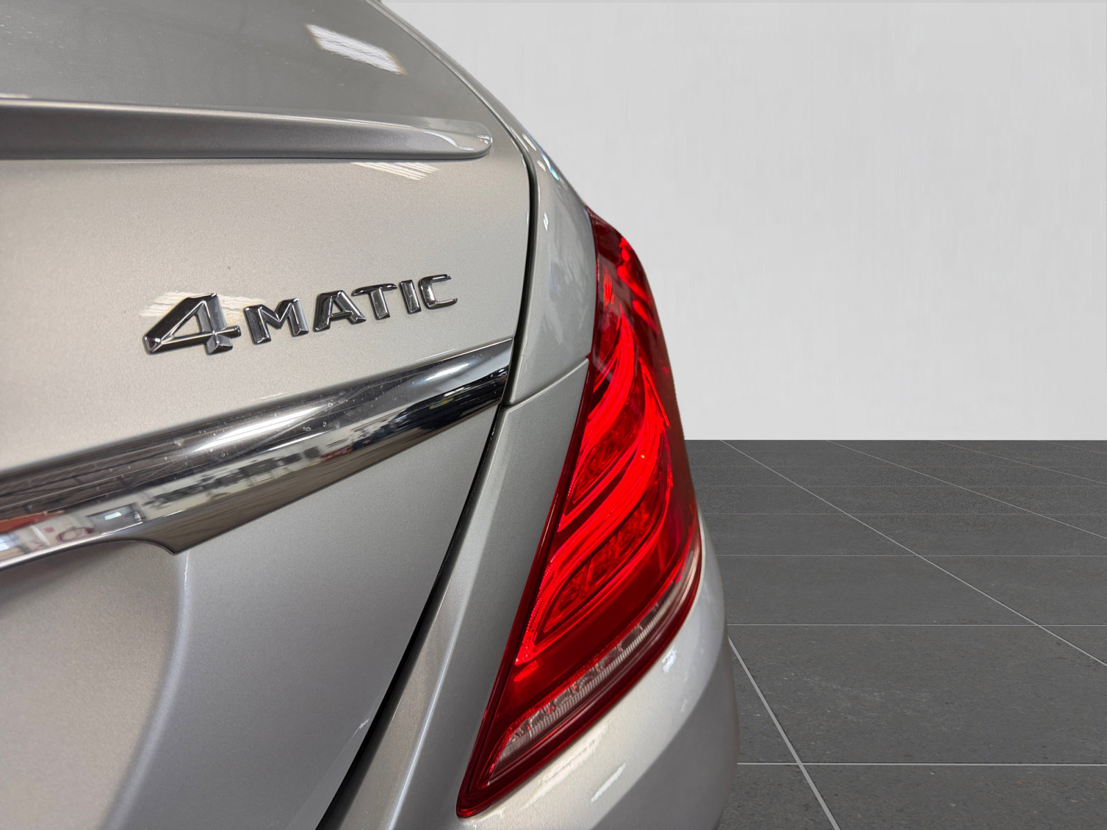 Used 2016 Mercedes-Benz S 550 4MATIC Sedan image 42